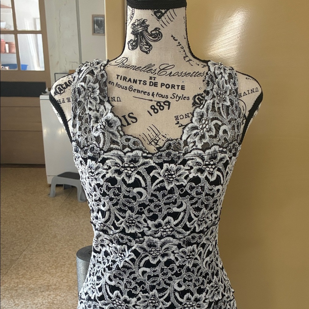 White House Black Market Black & White Lace Sheath Mini Dress - Picture 5 of 6